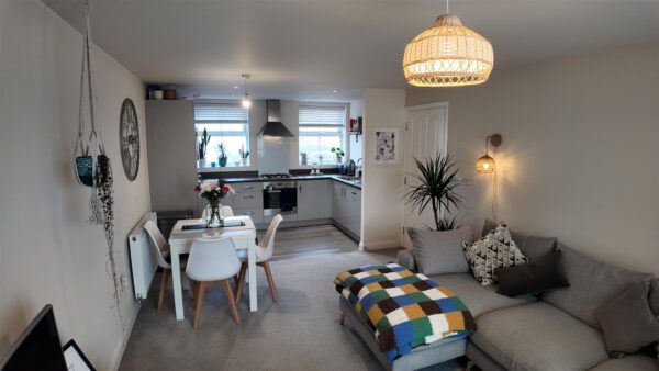 Station Avenue, Houlton, Rugby