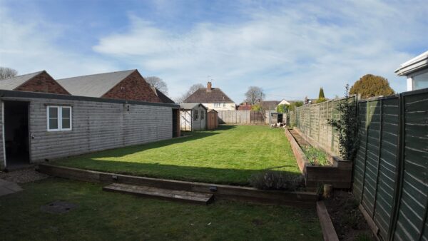 Daventry Road, Staverton